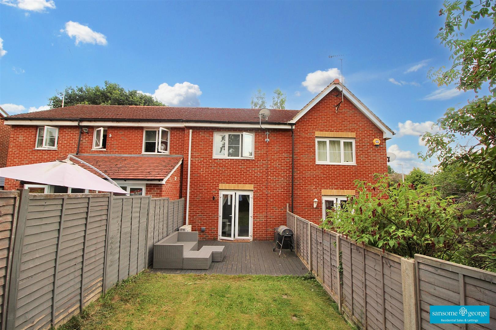 Pryor Close, Tilehurst, Reading